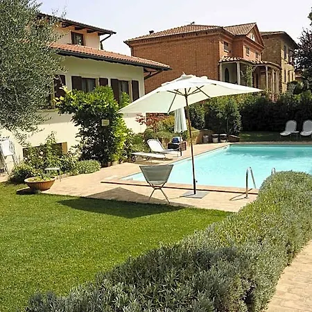 Hotell Rutiliano 3*
